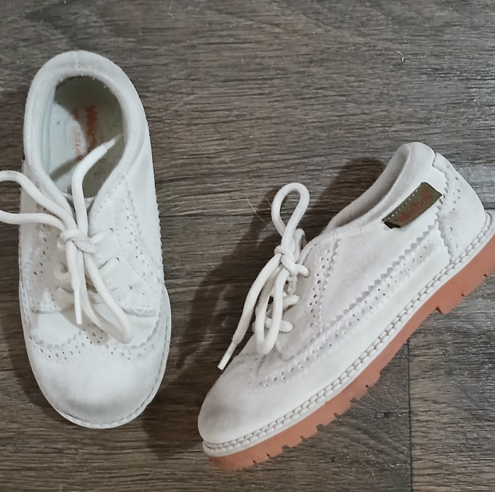 Weebok by Reebok White Suede Oxford Shoes.